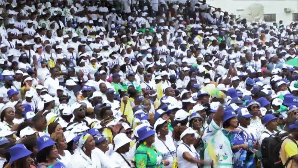 CSMezuiObiang's tweet photo. À l'occasion de l'ouverture  officielle  de la campagne  présidentielle  du @PresidentABO  dans le Woleu-Ntem, les populations de la province viennent de faire montre d'une incroyable démonstration de force et de mobilisation à son endroit. https://t.co/QSIBn0vRSH