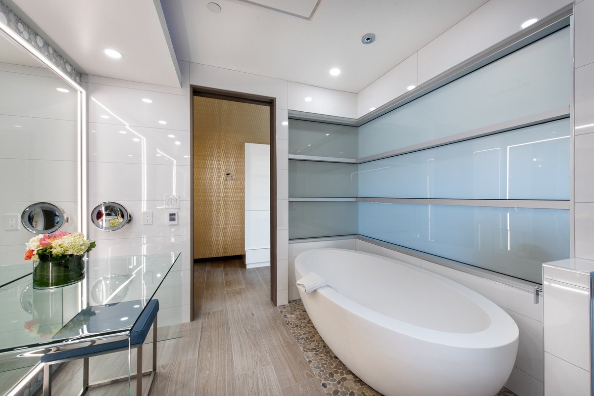 The Napa Suite is equipped with a <a href="/steamtherapy/">Mr.Steam</a>  shower, oversized soaking tub and many more luxury amenities!

Reserve your stay on mb.shadehotel.com