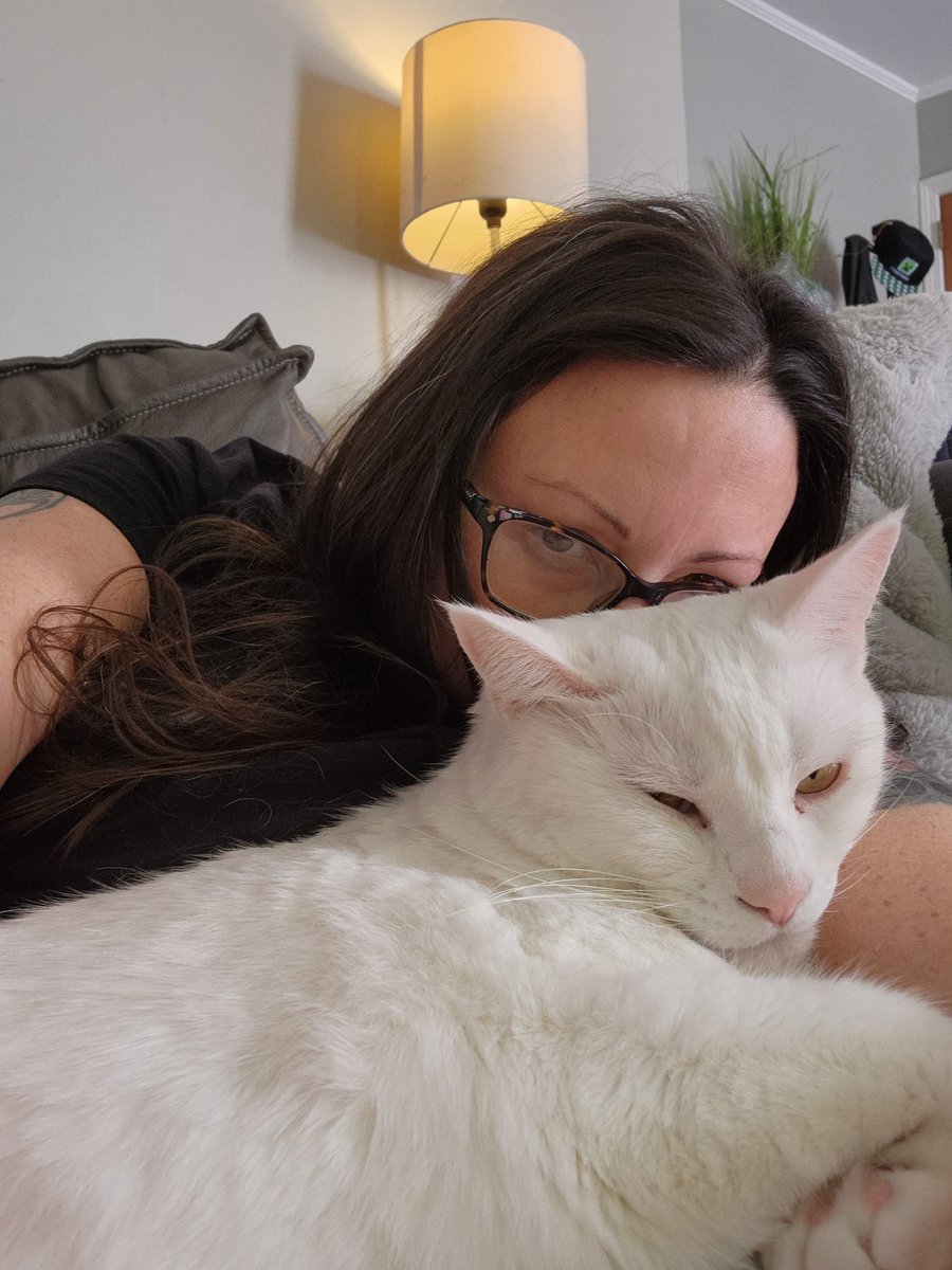 Sometimes I just need a good kitty cuddle ❤️