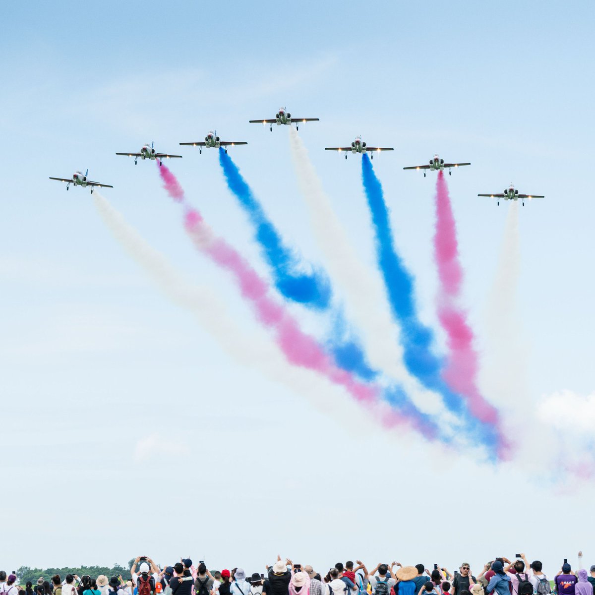 ColombiaTaiwan's tweet image. 🛩️¡Espectaculares #acrobacias en el cielo de #Taichung!

El Equipo de Acrobacias Aéreas Tigres del Trueno de la Fuerza Aérea de la República de China (#Taiwán) sorprendió al público en la jornada anual de puertas abiertas de la base CCK de Taichung el 11/agosto. @TaiwanHoy