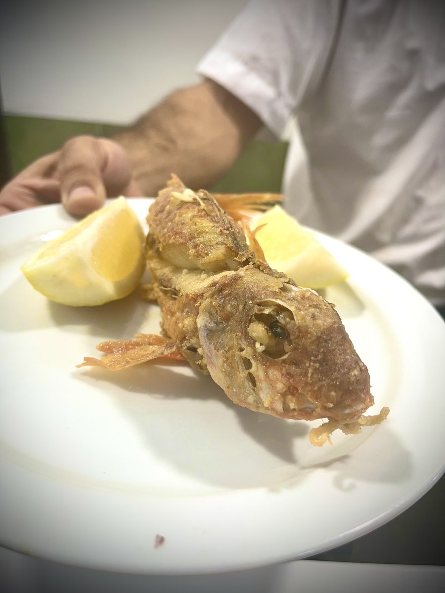 Salmonete frito!! 😍😍
#tabernaeltiodelatiza #tiodelatiza #cadiz #fish