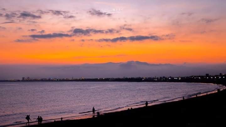 feelsinposts's tweet photo. life hurts, sunset heals. https://t.co/qmiUgbkBiT