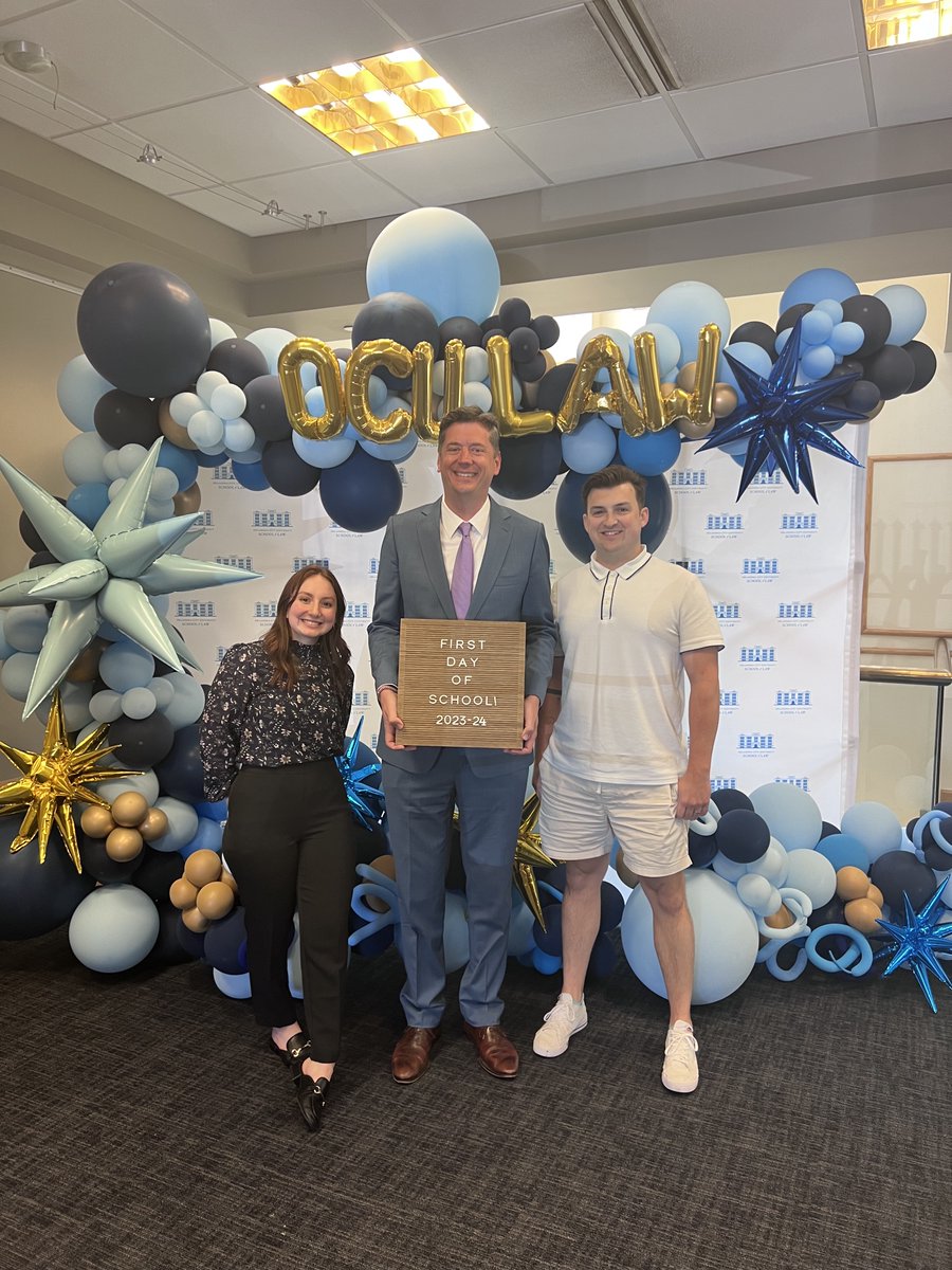 OCULAW's tweet image. We can already tell it's going to be a great year. Happy first day of school, law students! 🤩