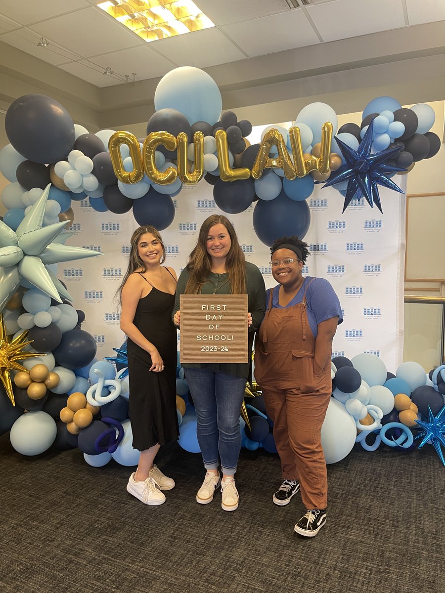 OCULAW's tweet image. We can already tell it's going to be a great year. Happy first day of school, law students! 🤩
