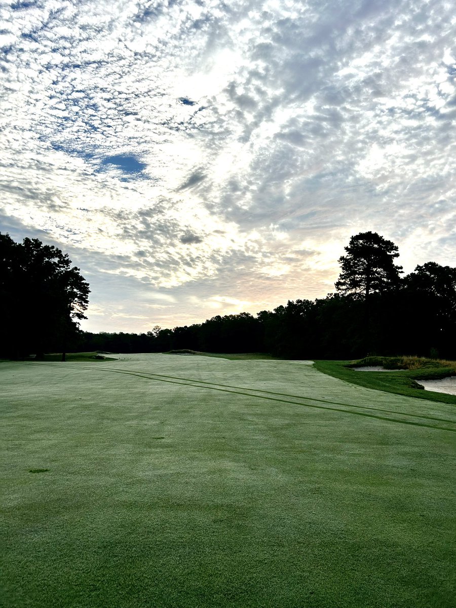 Clouds doing their dance <a href="/HiddenCreekGC/">Hidden Creek GC</a>. Rain incoming