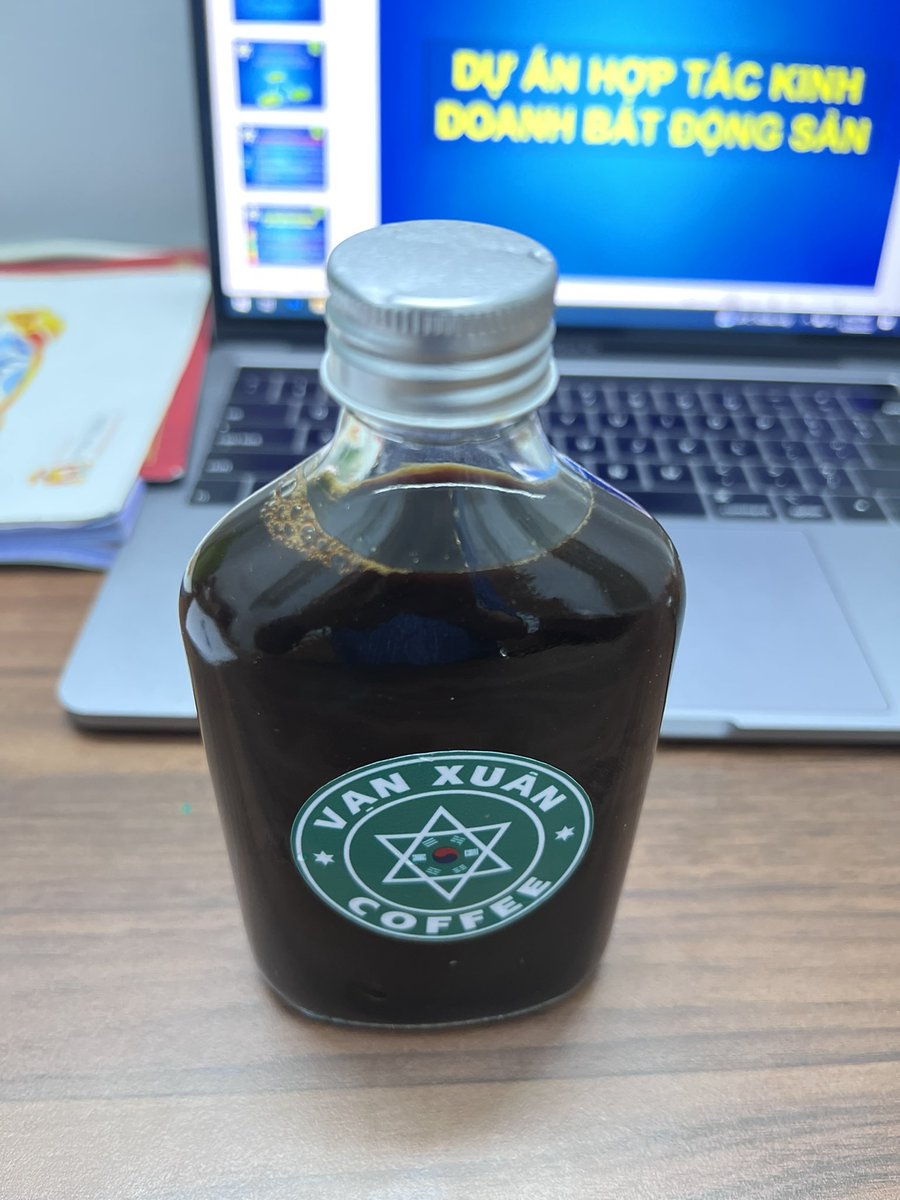 PhmLTun1's tweet photo. Vạn Xuân coffee https://t.co/dzlt8mY82a
