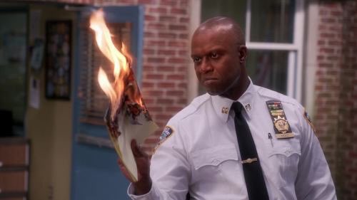 Authoralexp's tweet photo. Me finishing a writing session: I think I’m actually starting to get good at this whole writing thing

Me rereading what I wrote: https://t.co/KxeVs5PLwn