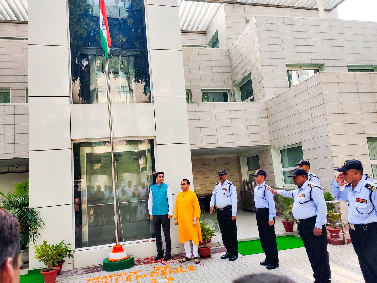 Lucknow Indane DO tweet media