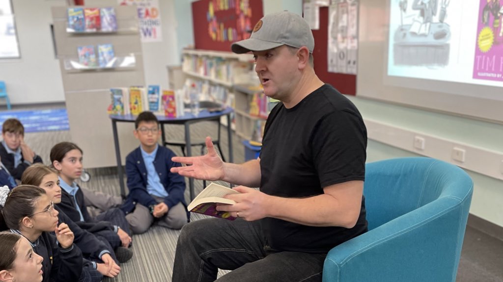 PaulPrimary's tweet photo. The joy of #author visits &amp; #bookweek !
Thank you #TimHarris for demonstrating how #reading helps us become better writers &amp; thinkers. You certainly inspired our #students 📚 https://t.co/XNbf11zAt9