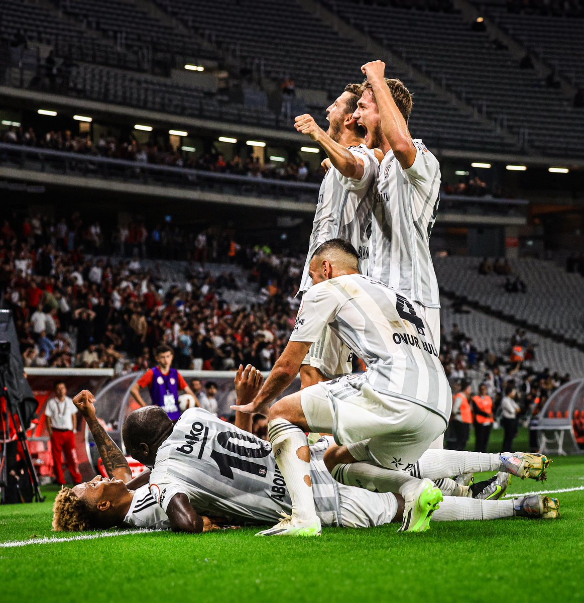 Günaydın. #BeşiktAŞK ☀️