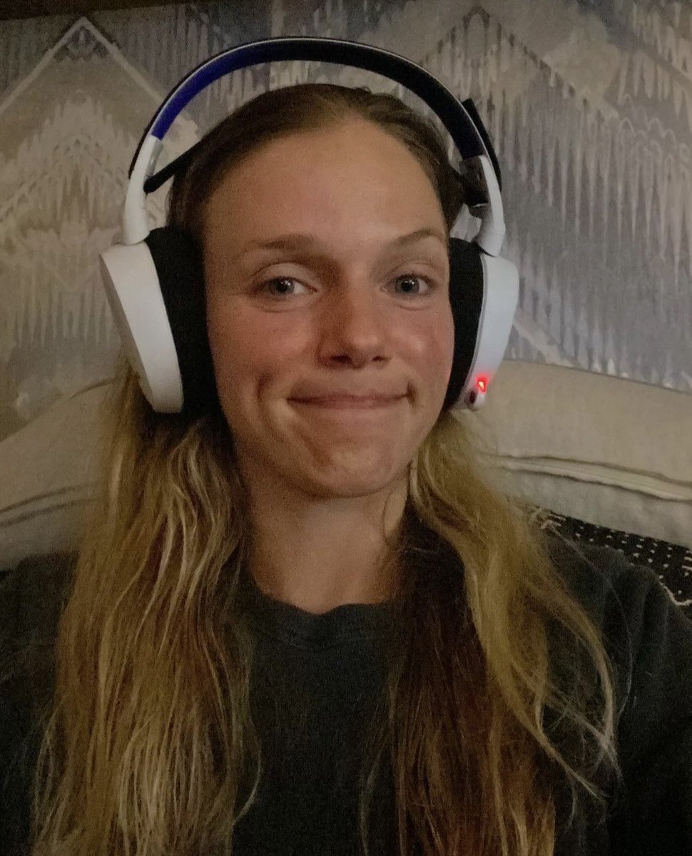 margaritarez's tweet photo. HIATUS TRACY I LOVE U 🧸♥️ https://t.co/ti6RUPIBuN