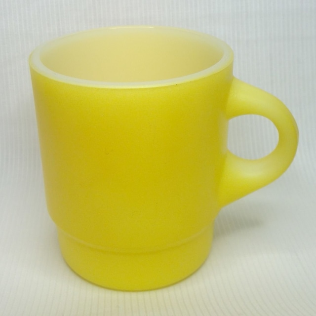 KEEPLEFT_ONLINE's tweet photo. 【商品紹介】
FIREKING STACKING MUGです。アド物や柄物もずっと見ているとシンプルなカラーリングだけのマグに魅入られますね。全部集めたくなります。
刻印は1960年代のものです。
大きさ約8.5cm
https://t.co/7Ol7RTpklL
#FIREKIN #STACKINGMUG https://t.co/hC1nri0Whr