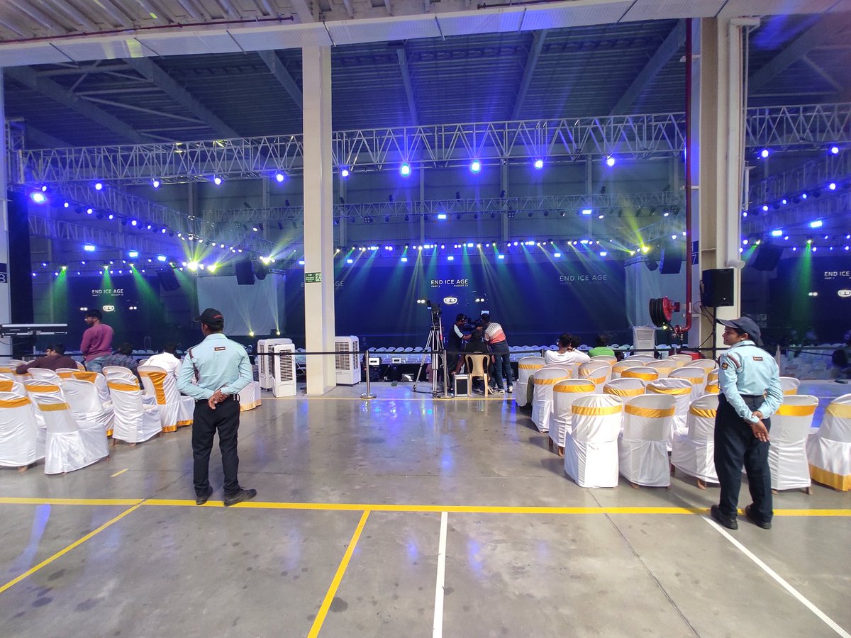 genuinbro's tweet photo. Celebrating Independence Day @ OLA Future Factory.
It has been warm and exciting welcome.
More to come in Gen 2 SPEED⚡ 😎
77th #IndependenceDay of India.
#IndependenceDayIndia2023
#OlaCustomerDay2023 #EndICEagePart1
#OLAFuturefactory
@bhash
@OlaElectric
@ola_paparazzi https://t.co/fk4ZToq6Zn