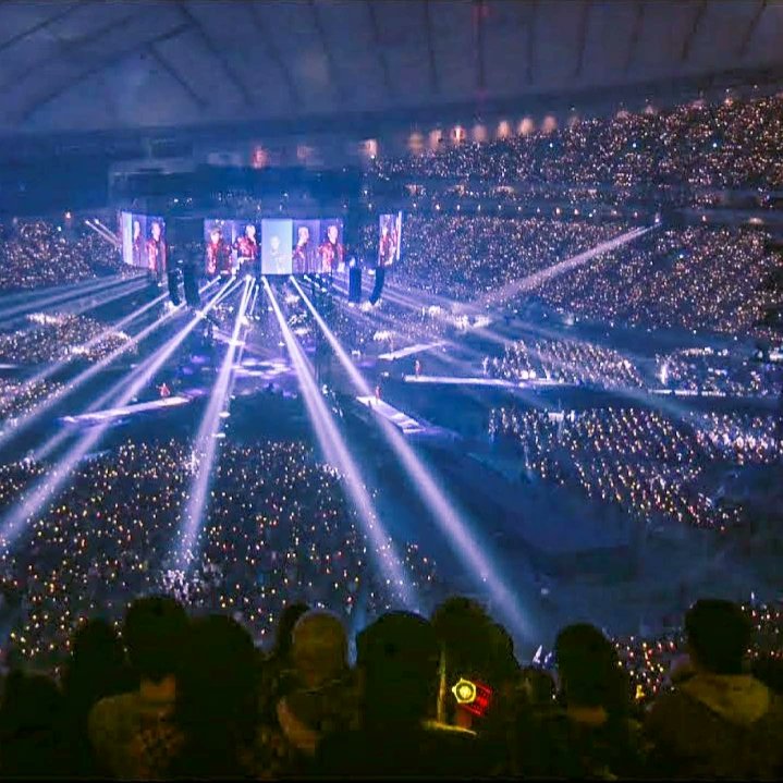 8KLIFE's tweet image. Biggest lifetime offline touring revenue by Korean Acts (+adjust to 2023 inflation)

#1. #BIGBANG - $906.68 Million

And it's $1.055 Billion adjusted to 2023 inflation. The only Korean act to reach this mark, and they only toured for less then 10 years.