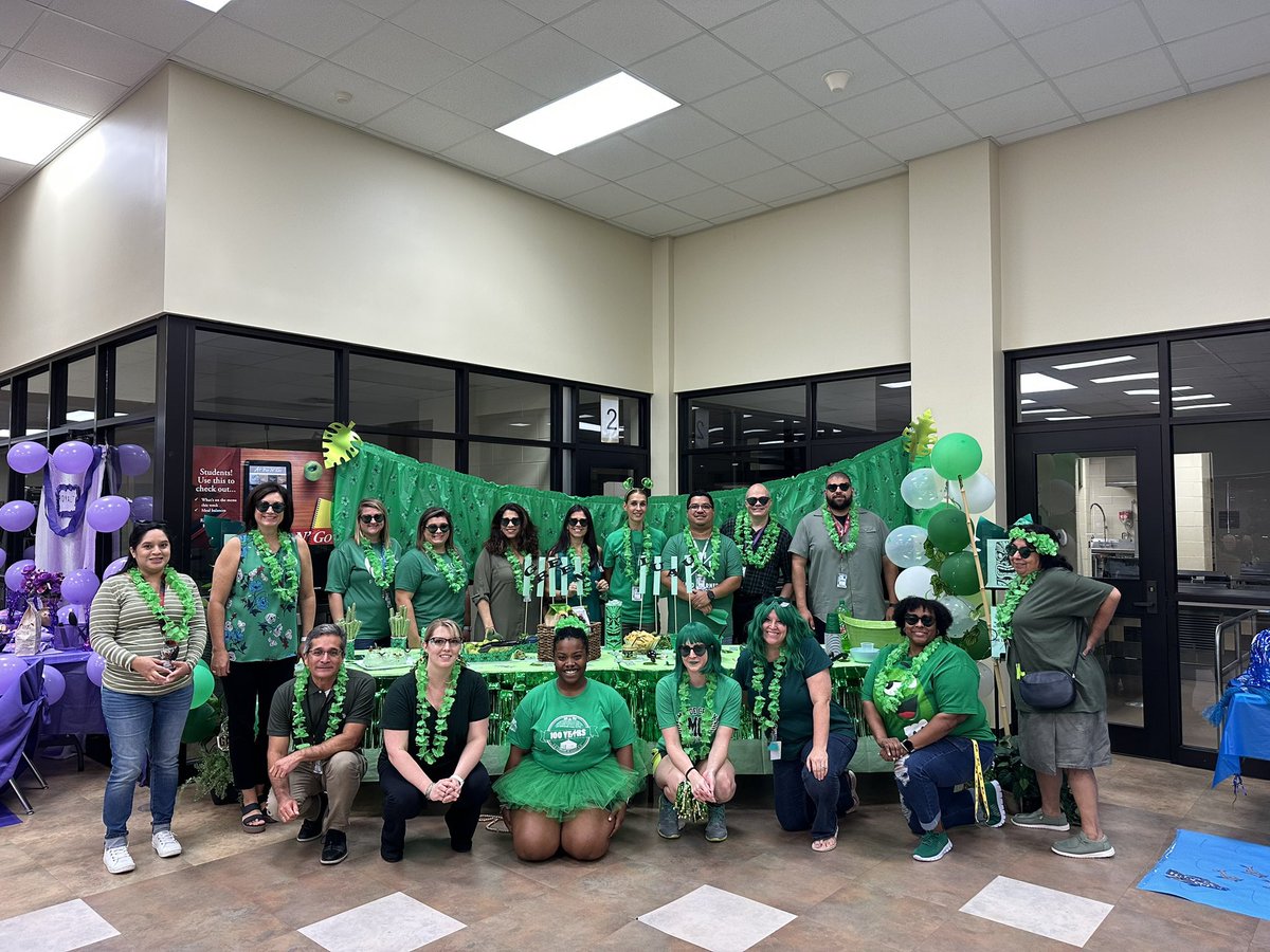 MrLemoose's tweet image. Green Team = Best Team💚💚💚 #maydeforthis #MARVELousyear @MCJHGators