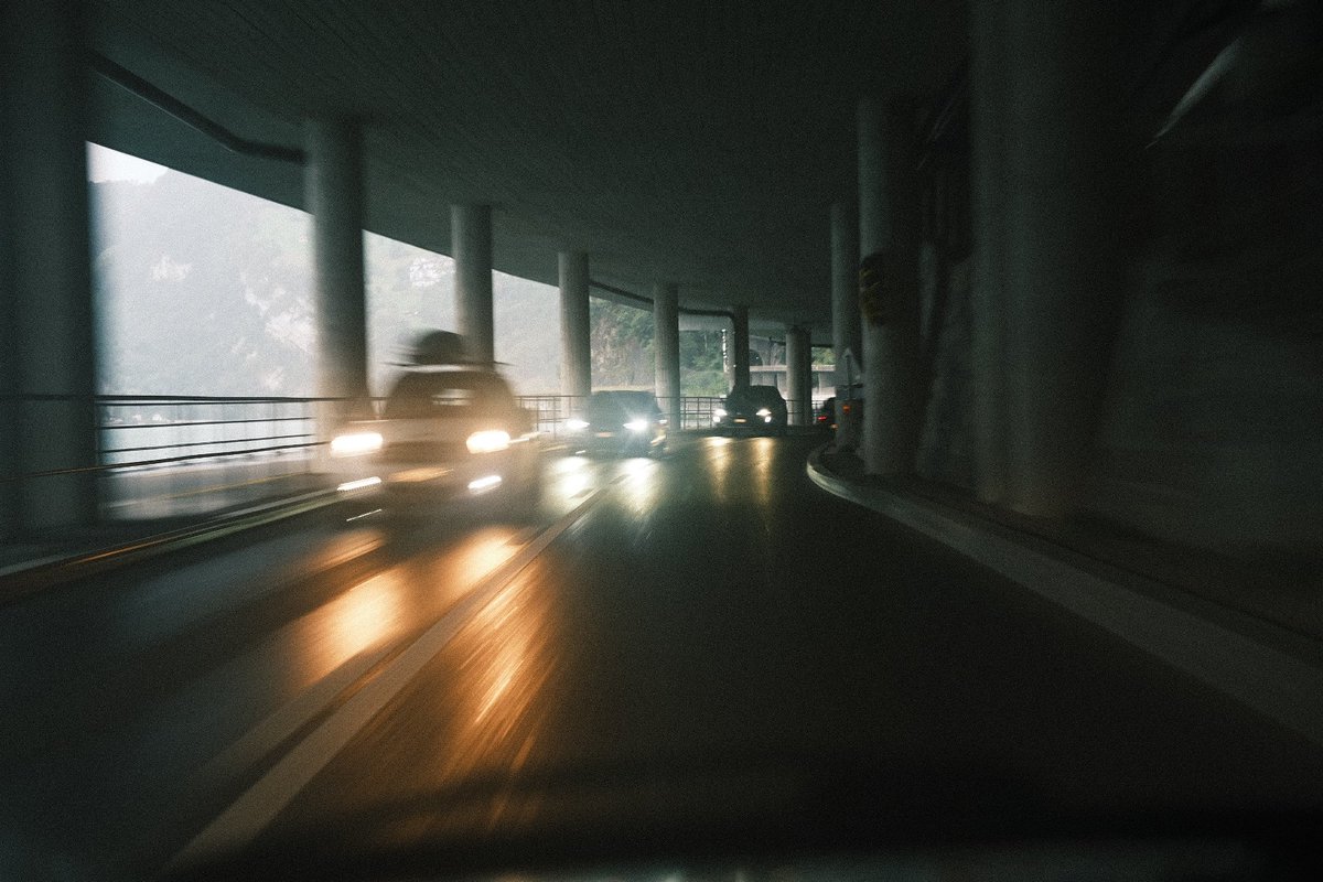 varietou's tweet photo. Switzerland, on the road. 
Unedited, FUJIFILM XT4 https://t.co/4Bbh1KuzfB