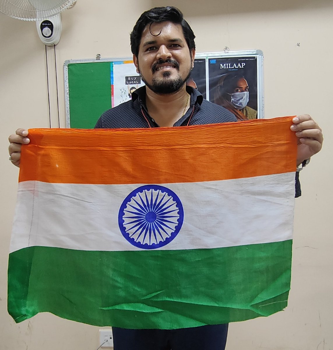 krprashant254's tweet photo. May the Tricolor Flag always fly high, symbolizing our nation's pride and unity. #HappyIndependenceDay #AzadiKaAmritMahotsav #HarGharTirangaAbhiyan2023 #HarGharTiranga #talaiketirange https://t.co/s8eEMKXKX7