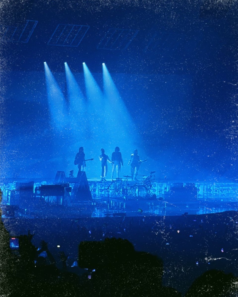 BeckuhBeck's tweet image. Excited to be a #LiveNationAmbassador! Of course, I chose to spotlight Greta Van Fleet’s #Starcatcher tour first. Seriously their best performance yet! (and I’d say that even if this wasn’t an ad) 

🎟️ bit.ly/3qoQNaN
#AD