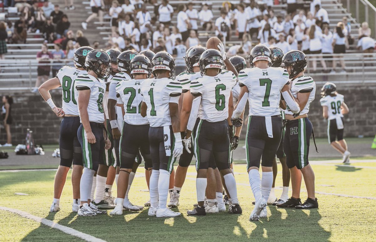 Austin Perry tweet media