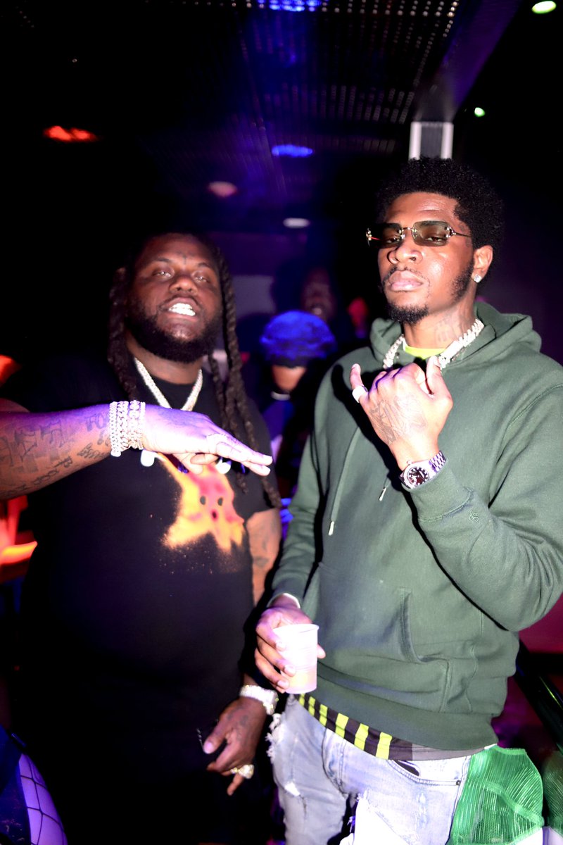 SOSTARENTINO's tweet photo. Raq X DC

Gleesh With Me @FATTREL https://t.co/Vd0HhyeRmk