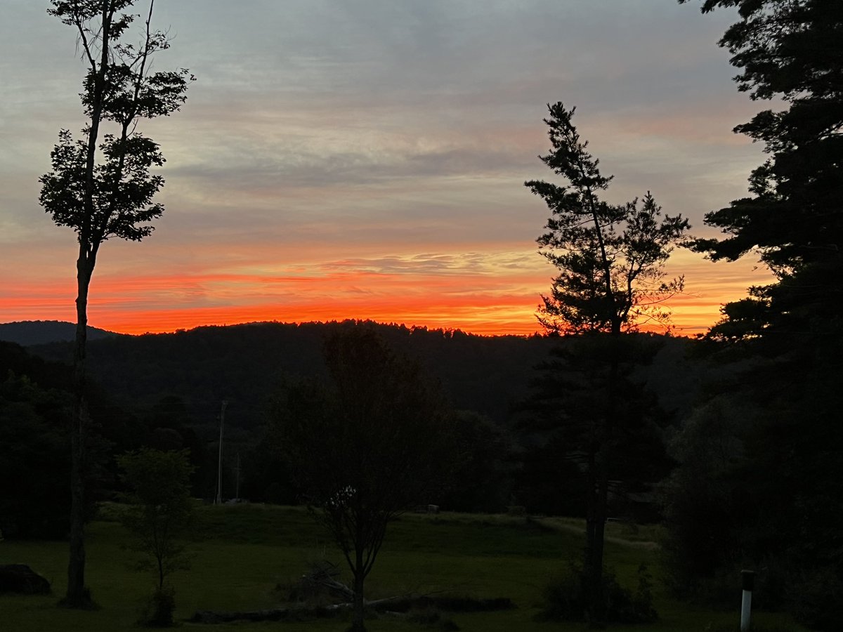 #sunset today was on point. Such a nice #Vermont evening! #sopretty #sunmer