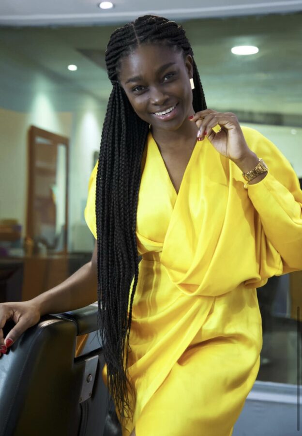 (4) Photos : L’éblouissante Hortavie Mpondo captive l’objectif xibaar.net/4-photos-leblo…