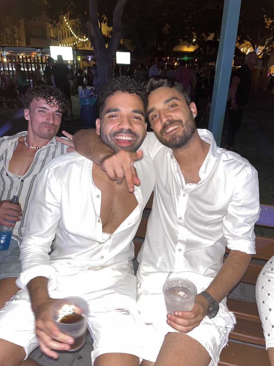 ¿Alguien que me quite al tío de la
 Izquierda?