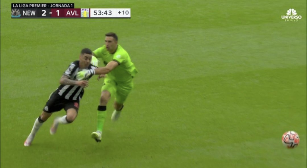 LFCYK_'s tweet photo. Why have I only just seen this😂😂 https://t.co/ZkT8rCelv3