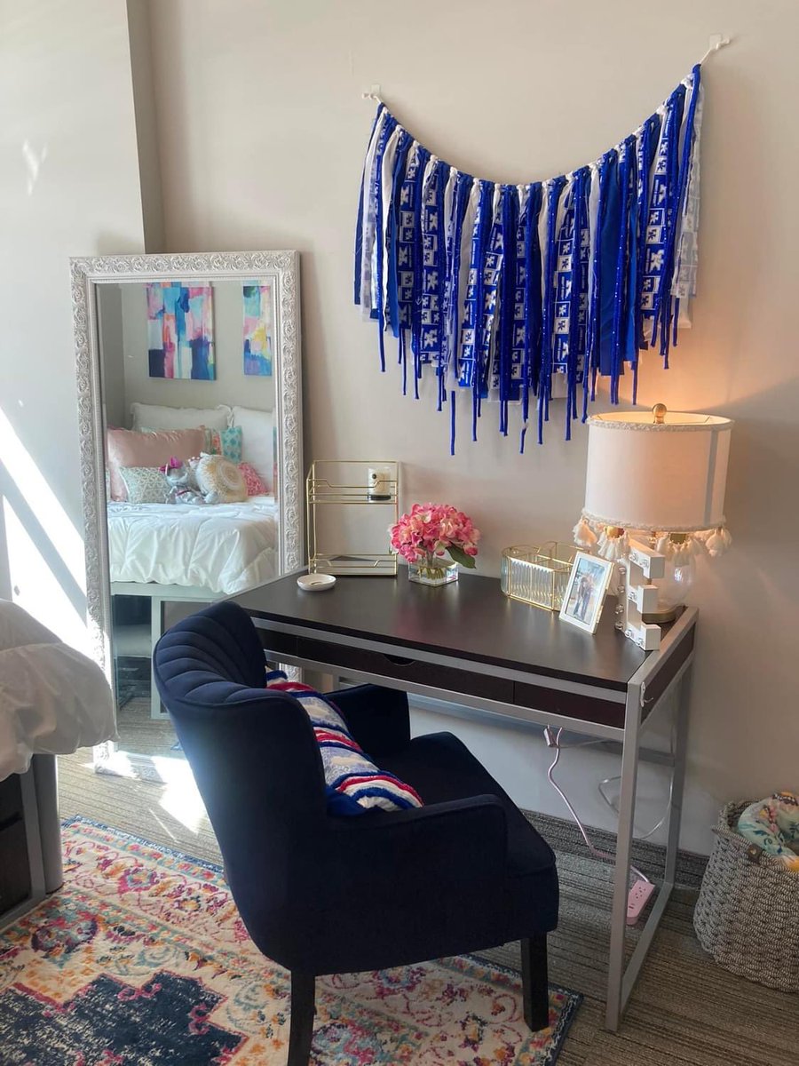 Officially moved in at the coolest school around!! Super excited to be a Wildcat for the next four years!! 🫶🏼🤍✨😼💙#GoCats #UK #Kentucky <a href="/universityofky/">University of Kentucky</a>