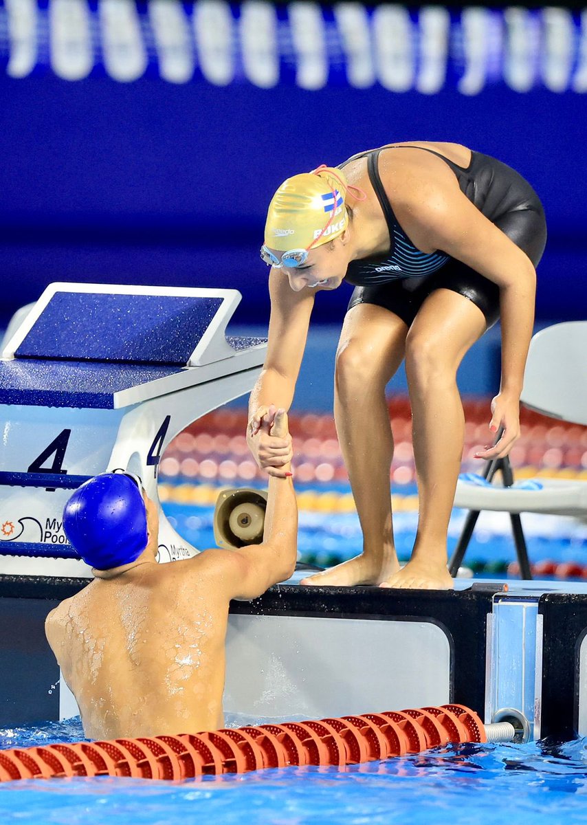 indeselsalvador's tweet image. 🏊🏻‍♀️🏊‍♂️🇸🇻🥉

¡LA PRIMERA MEDALLA PARA EL SALVADOR! 🤩👏🏼

Filippo Pilenga, Ivanka Bukele, Elena Amos y Rodrigo Ventura lograron un tiempo de 1:45.45 minutos y ganaron bronce para El Salvador en el relevo mixto 4x50 m libre, categoría 15-17 años, la primera presea cuscatleca en el…