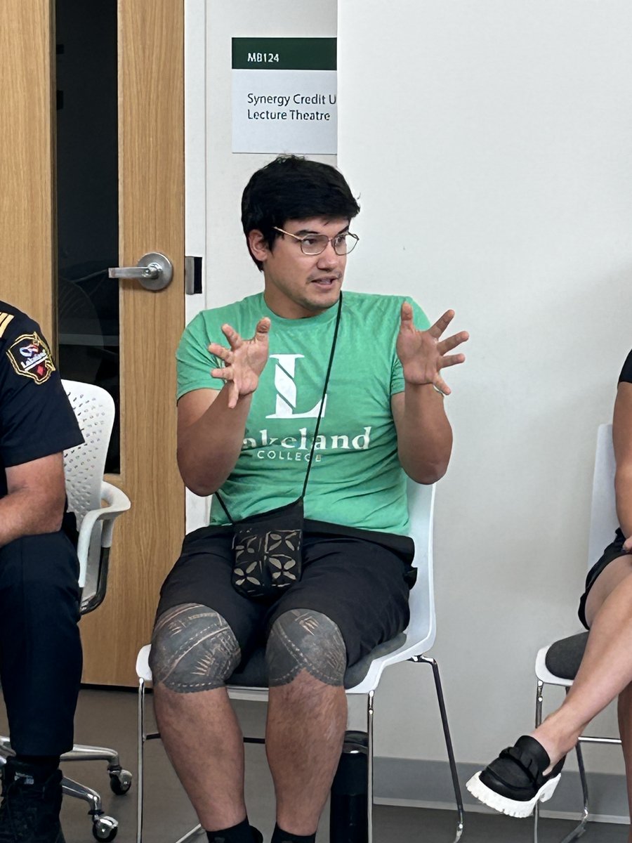 Derek Collins tweet media