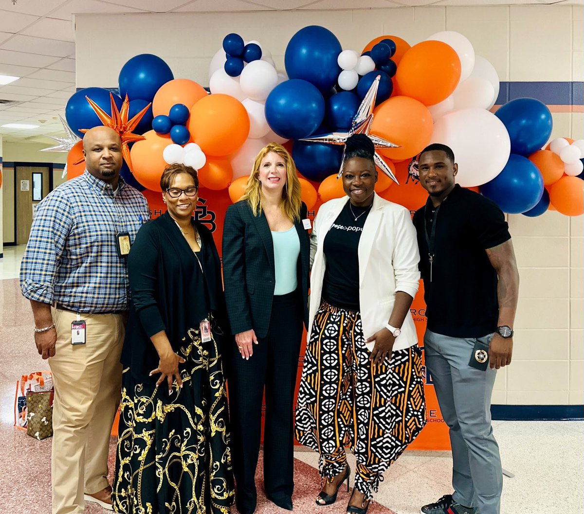 msfljames's tweet photo. Thank you Judge Crow, Pct 1 for dropping some important gems during our assemblies today! Thank you FBCJPD: Officer Davis & Officer Boutte for your amazing partnership. Save by the Bell Program! It truly takes a village. #Proactive #CollaborativePartners π§‘π #ProudPrincipal https://t.co/O3K5HoZZHD