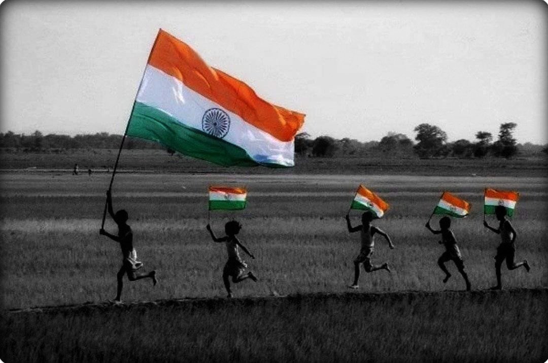 सबा अगर मुझे मिले हरेक जनम यहीं पे तो
 मैं जन्नतें भी छोड़ दूँ, इस ज़मीं की चाह में।
Wishing you all Happy Independence day 🇮🇳
Let's thank our superheroes who selflessly gave their lives and have protected this nation.
Jai Hind 🇮🇳
#HappyIndependenceDay 
#15august2023