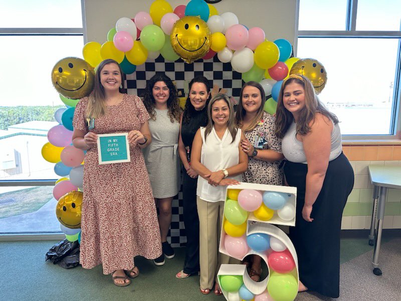 megan_pehl's tweet image. We’re ready for our 5th graders! #LeadReed #flearning #5thGrade