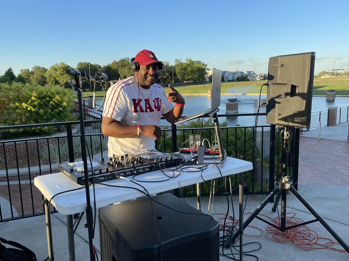 It’s SHOCKER PRE-SEASON week &amp; our students shut down Social Tap for a night of fun, food &amp; making new friends! #ShockerPreSeason #shockerexperience 
<a href="/wichitastatesa/">WSU Student Affairs</a> <a href="/wichitastateu/">WichitaStateU South</a>