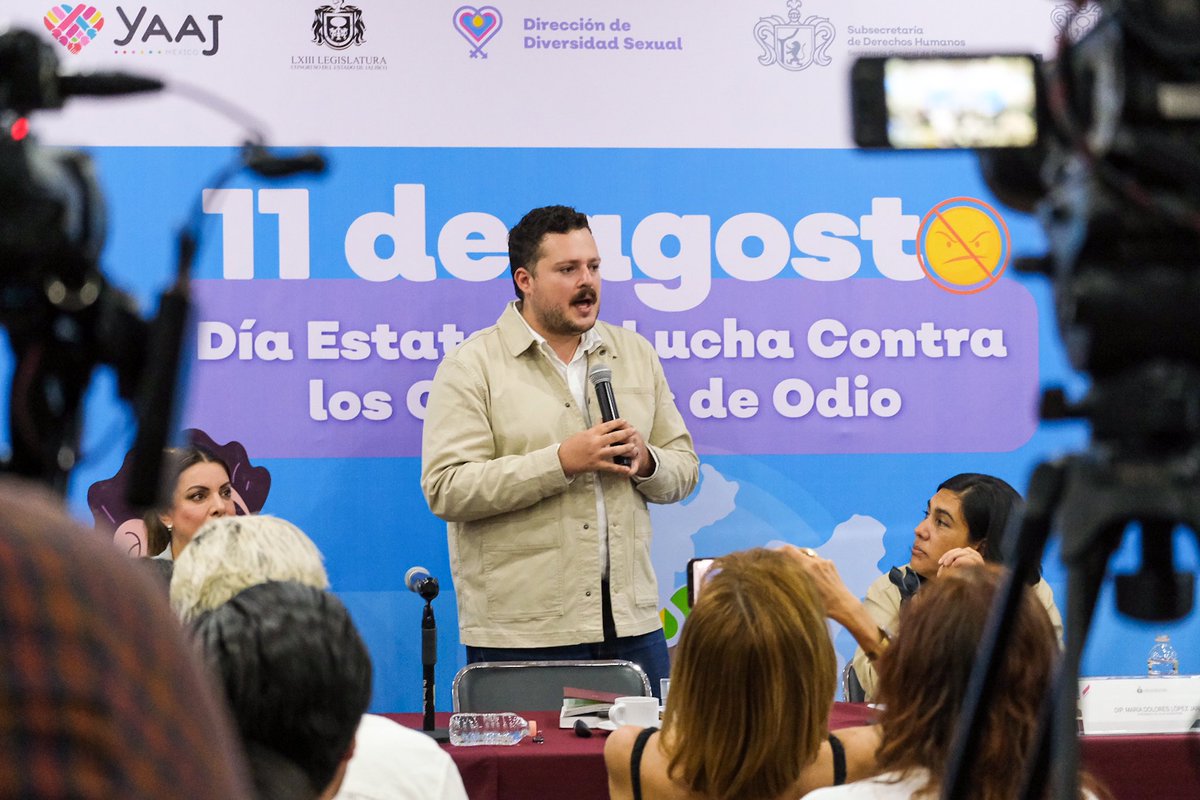 YaajMexico's tweet photo. @DiversidadSJal @AlbaRojasur @FranciscoMayani @soyelomarr @AldaVelazquez2 @aranzacano_ @CEDHJ @amicusdh @JaliscoRadio @MilenioJalisco 📣 La promoción de una cultura para la igualdad y la no discriminación, de no violencia y respeto a la diversidad sexogenérica; así como el establecimiento de medidas específicas para prevenir estas conductas es uno de los propósitos del #MAViD 🏳️‍⚧️🏳️‍🌈. https://t.co/dJSXKmzjry