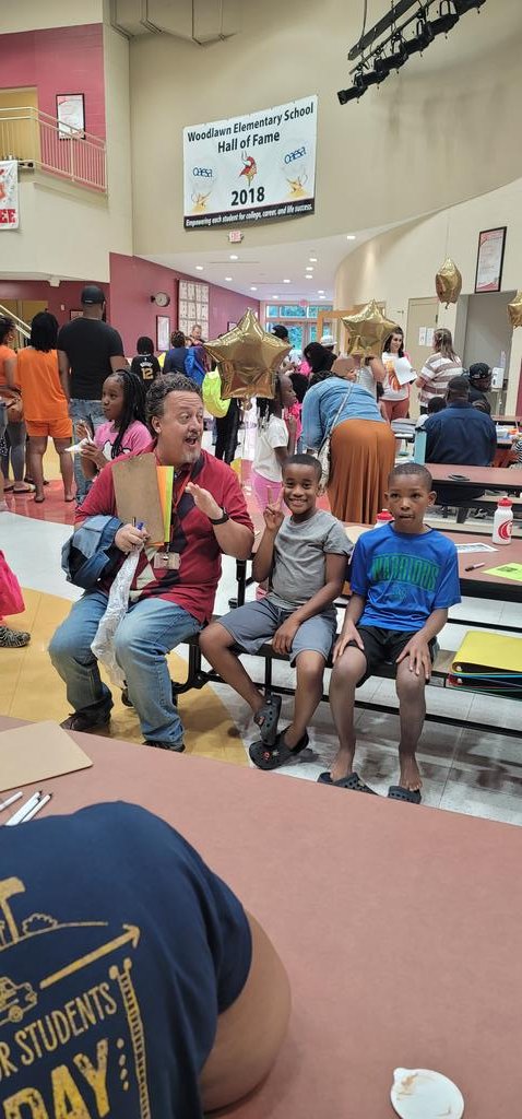 lilvike31's tweet photo. Our Reaching For The Stars Back To School Icecream Social was Amazing. So many families to see returning and new. Let's have a great year. #AAGV https://t.co/b37mHIhcZh