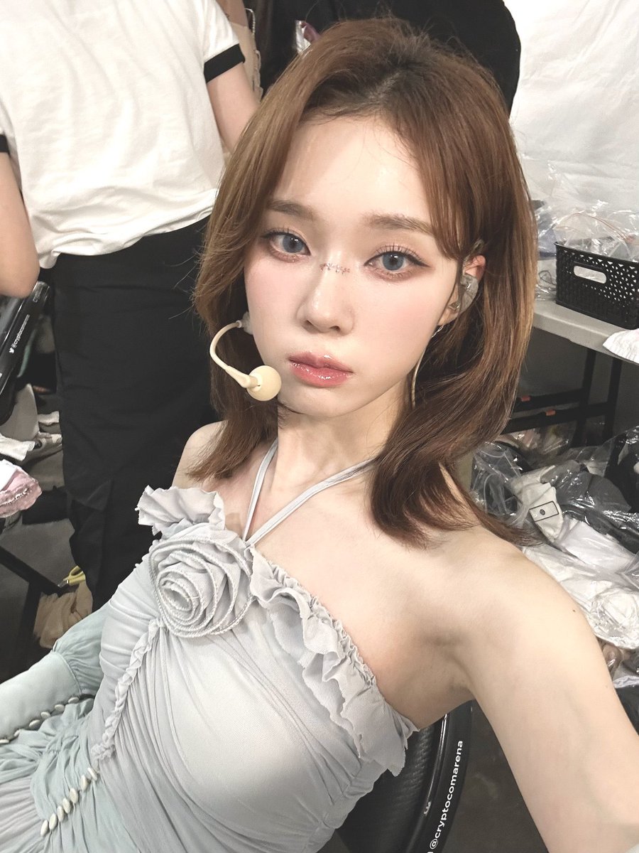 [⭐️💭] 230815 #bbl_น้องหนาว ☃️❄️

“ +📸 ”

“ หนูเพิ่งตื่น ”

“ แผนทั้งหมดของหนูพังหมดแล้ว… ”

#WINTER #น้องหนาว #aespa <a href="/aespa_official/">aespa</a>