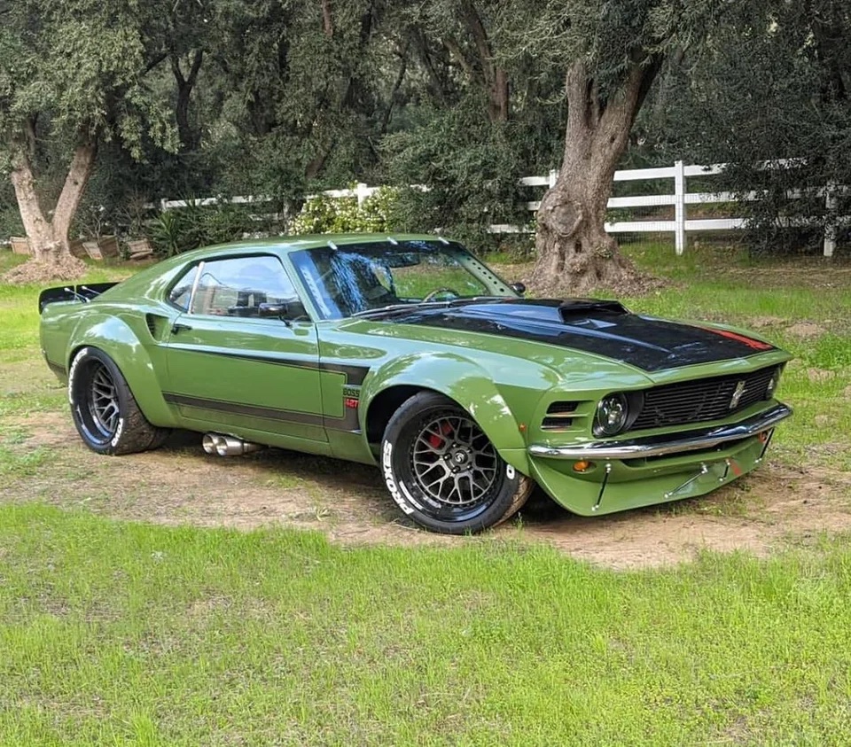 Car Porn tweet media