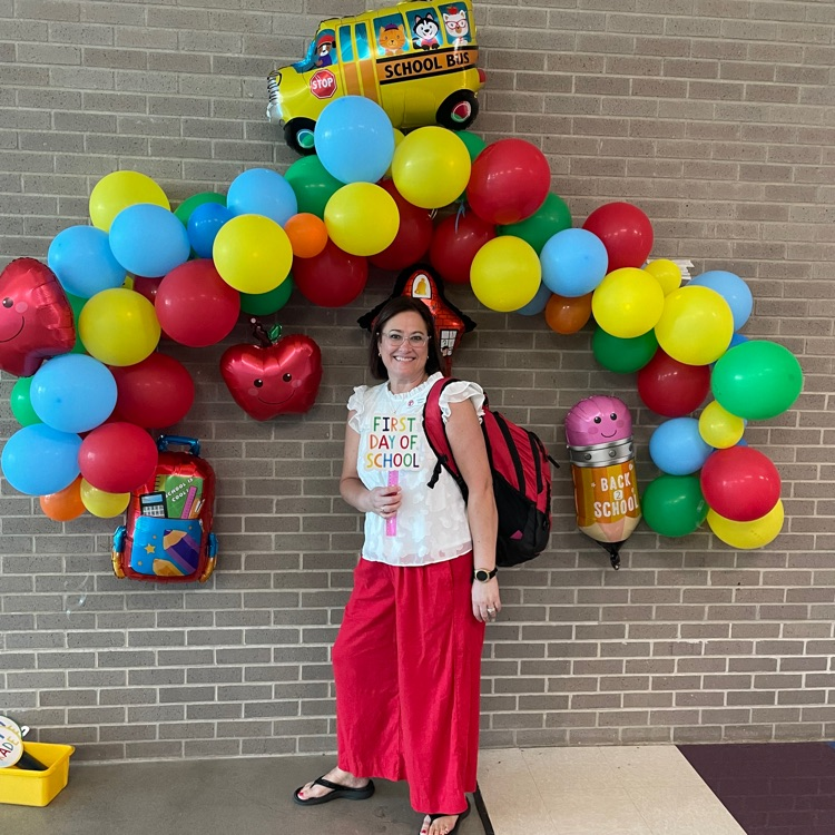 TongieElem's tweet photo. Big thanks to everyone who came to Back to School night! Your TES principals are ready for the first day of school!

#tongienation #usd464 #tongienationfirstday https://t.co/heXe1UROua