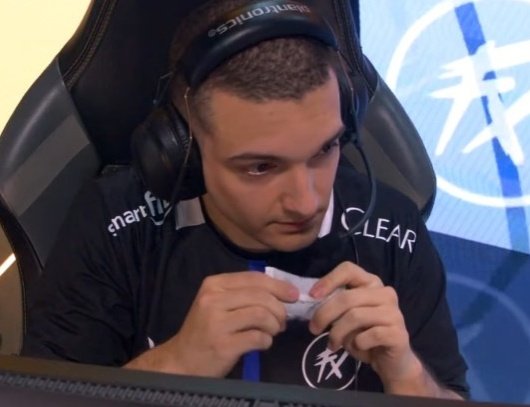 nnkcip's tweet photo. O homi tentou demais, a primeira vez no stage foi boa mas não suficiente 😔😭

A evolução já foi absurda, split q vem tem mais, agora é treinar e voltar mais forte 🙏

F picao https://t.co/gks7vHqVw2