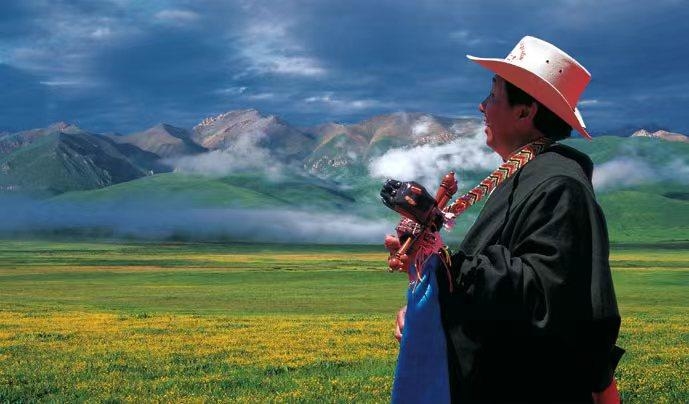 KangbaTV's tweet photo. Photos show people in #Maqu County, #Gansu's #Gannan #Tibetan Autonomous Prefecture playing lutes and singing. #MysteriousMaqu https://t.co/EIkV0ribb8
