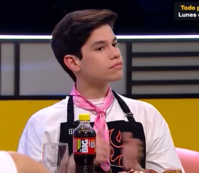 RicLaTorreZ's tweet photo. Mi protegido esta temporada. Team Josi, icónico @jmartineze_ #ElGranChefFamosos https://t.co/pg2sBNL7Pp