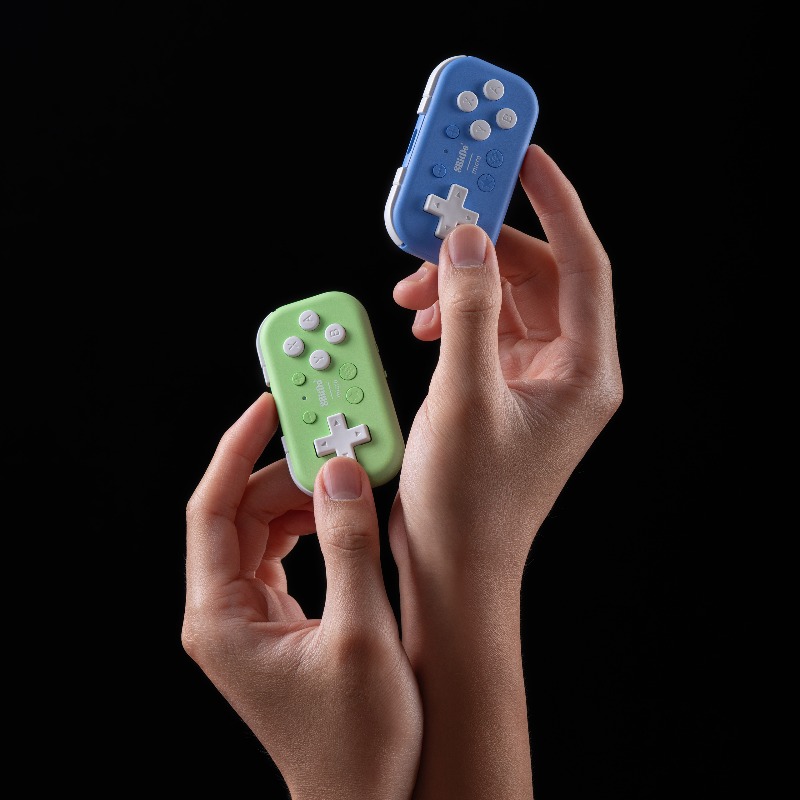 8BitDo's tweet image. Introducing 8BitDo Micro. A pocket-sized Bluetooth controller. Compatible with Switch &amp;amp; Android. Only 24.8 grams with 16 buttons. Ultimate Software support. With a mappable keyboard mode to control your mobile devices’ software and apps.

Get yours here -
8bitdo.com/micro/