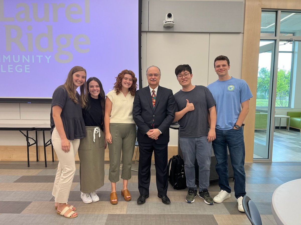 Saralyn Aylor (@aylorsaralyn) on Twitter photo FCPS1 School Psychs and special ed staff loved learning about multilingual learners from Dr. Samuel Ortiz! Such great info! <a href="/Fcps1Learns/">FCPS1 Professional Learning</a> #multilingual FCPS1 School Psychs and special ed staff loved learning about multilingual learners from Dr. Samuel Ortiz! Such great info! <a href="/Fcps1Learns/">FCPS1 Professional Learning</a> #multilingual