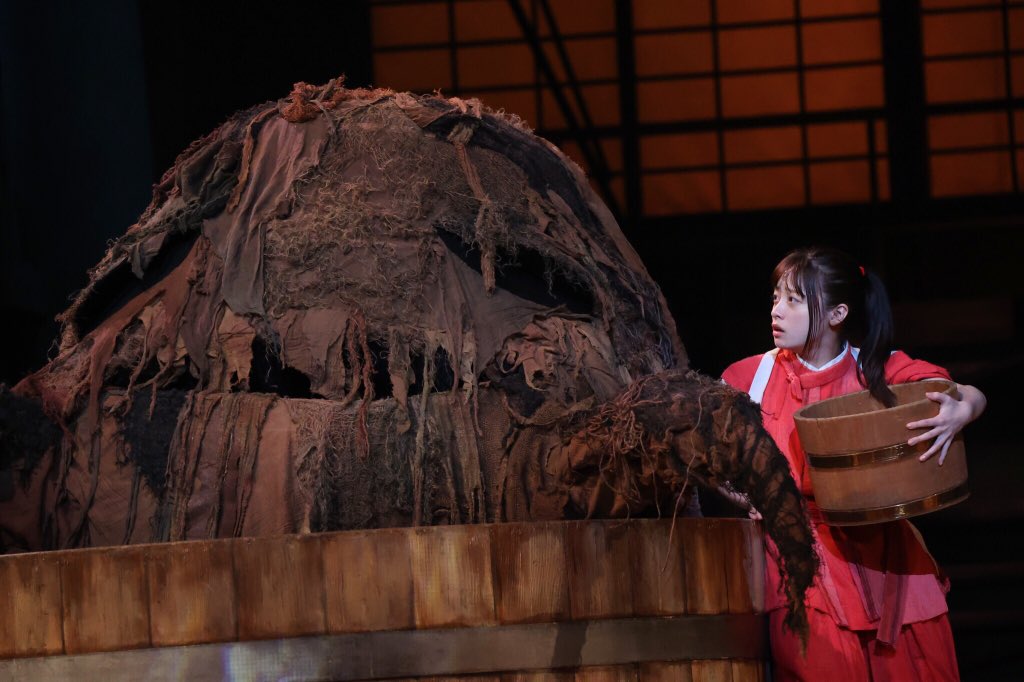 First look: Spirited Away on stage, 2023. Starring Kanna Hashimoto and Mone Kamishiraishi as Chihiro, the show is playing in Nagoya, Japan this August. #SpiritedAway #千と千尋の神隠し #sentochihironokamikakushi #StudioGhibli #Yubaba #Haku #Kaonashi #Susuwatari