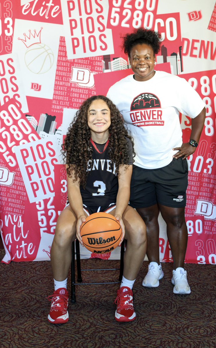 ❤️🤍 thank you @doshwoods and @CoachMiles5 for such a great visit!! @DU_WHoops #unofficial