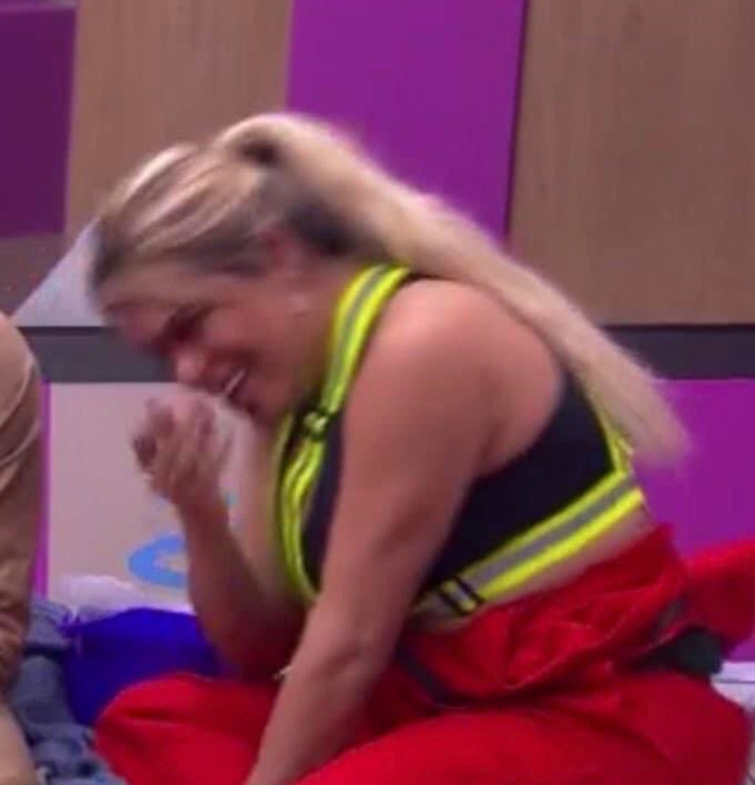 EstefaniaSallas's tweet photo. Todo México está de acuerdo en que en la categoría de "el más ardido" ganan todos los del cielo? Aunque hayan puesto a puros integrantes del team infierno JAJAJAJAJA
#LacasadelosfamososMx #LaCasaDeLosFamososMexico #LCDLF https://t.co/9IaNCF5LwT