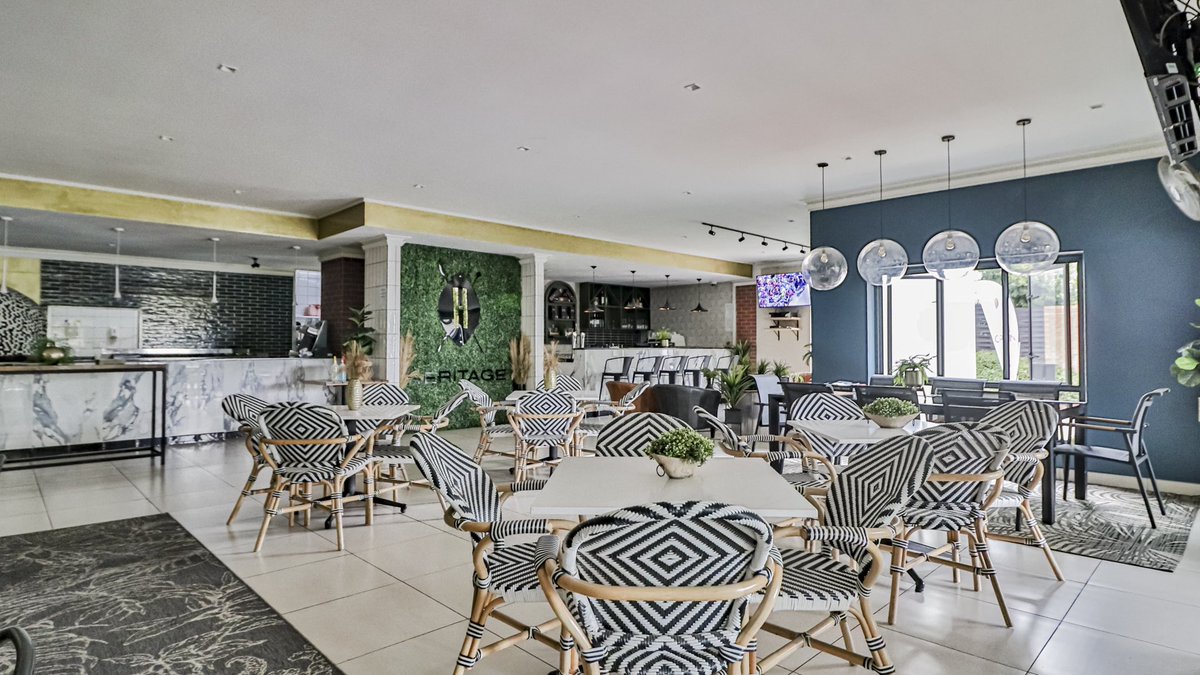 AuraluxeS's tweet photo. Whether you're a food enthusiast or seeking a delightful dining option, this charming establishment has something for everyone.

Booking link: https://t.co/QzFc1fn9h5

#airbnb #culinary #heritage #foodie #airbnbexperience https://t.co/PCUUaqCK6o