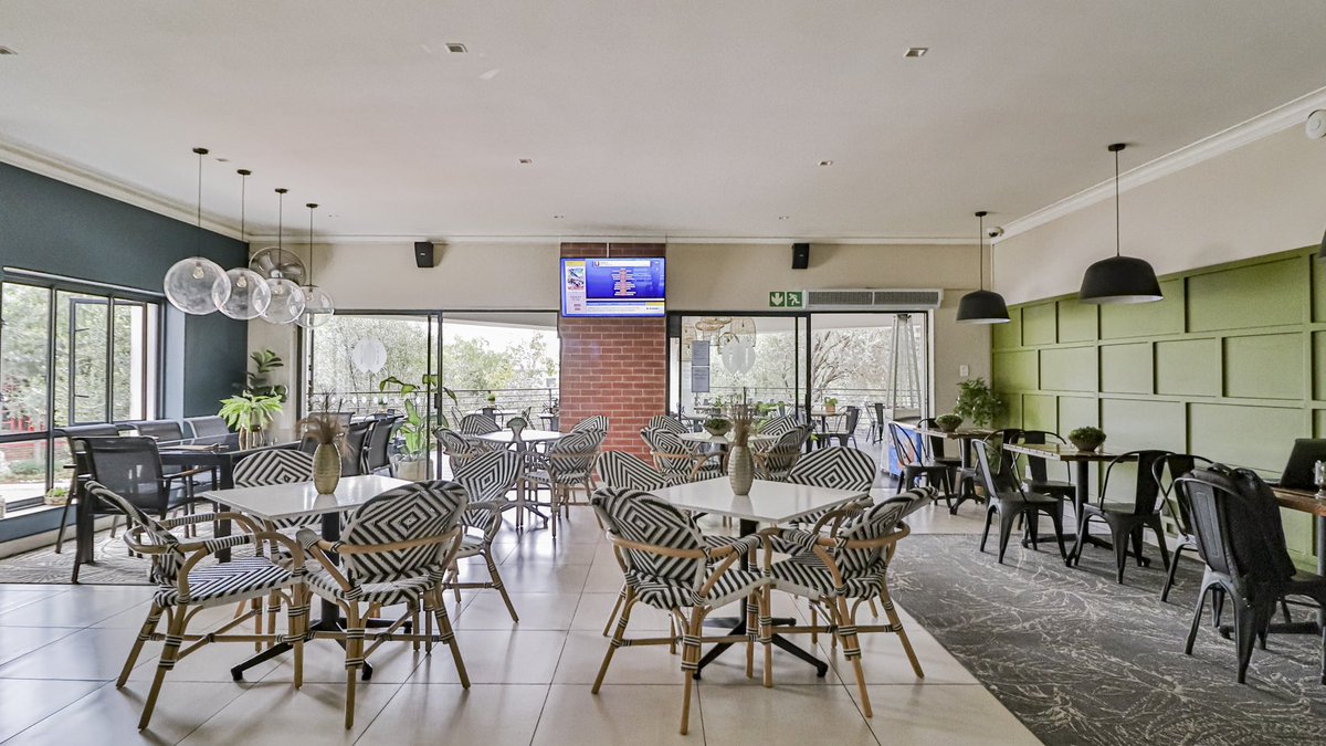 AuraluxeS's tweet photo. Whether you're a food enthusiast or seeking a delightful dining option, this charming establishment has something for everyone.

Booking link: https://t.co/QzFc1fn9h5

#airbnb #culinary #heritage #foodie #airbnbexperience https://t.co/PCUUaqCK6o